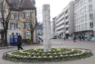 2405-stele2