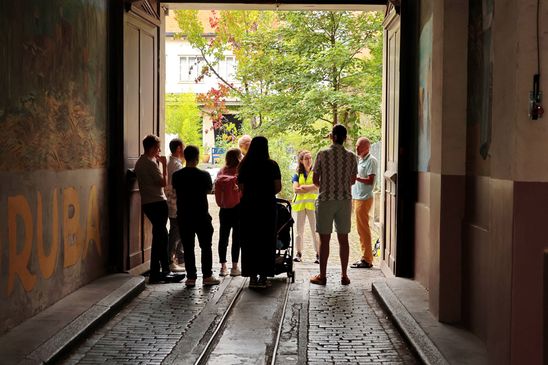 Was das Gewerbe im Gundeli macht, ist in der Rum-Coruba-Passage zu erfahren (FM)