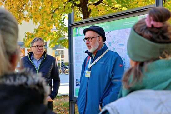 Einen umfangreichen Einblick in die Besonderheiten des Viertels erhielten wir von Andreas Walter