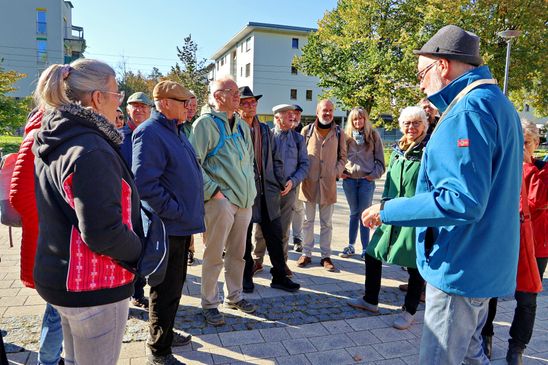 Namensgeber des Quartiers ist Sébastien Le Prestre de Vauban (1633–1707), französischer Festungsbaumeister, nach dem das ehemalige Kasernengelände benannt wurde