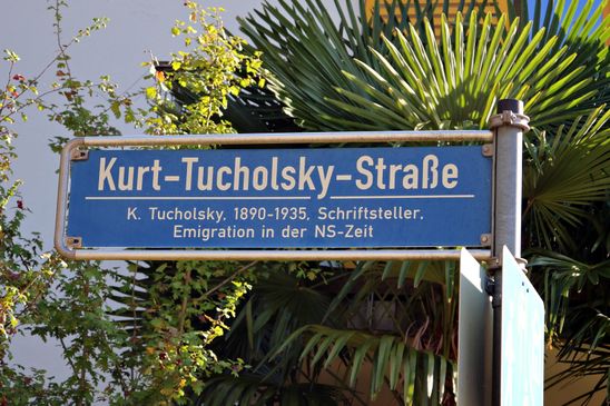 Auch Namen  männlicher Persönlichkeiten aus Wissenschaft und Kultur lassen sich hin und wieder auf den Strassenschildern entdecken