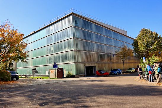 Parkhaus des Vereins „Autofrei wohnen e.V.“: Hier parken die wenigen Autos der Bewohner, während der Grossteil des Vauban-Quartiers autofrei bleibt